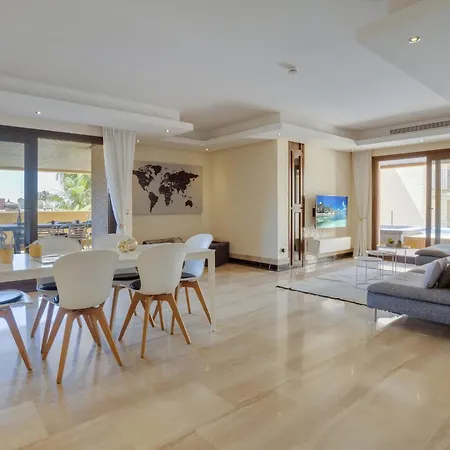 Bahia De La Plata Deluxe * Estepona